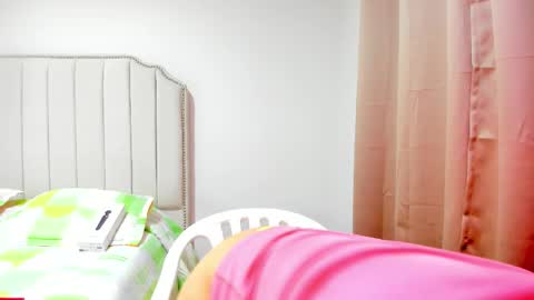 Snapshot of hannaa86 chatting on September 25, 2025, 10:35 pm Hanna online show from September 25, 2025, 10:35 pm