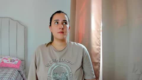 Snapshot of hannaa86 chatting on November 22, 2025, 3:55 pm Hanna online show from November 22, 2025, 3:55 pm