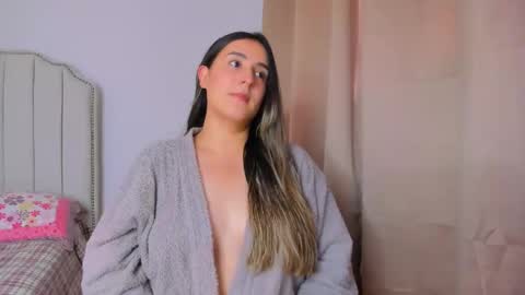 Snapshot of hannaa86 chatting on November 27, 2025, 8:44 pm Hanna online show from November 27, 2025, 8:44 pm