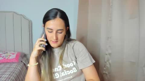 Snapshot of hannaa86 chatting on December 4, 2025, 9:34 pm Hanna online show from December 4, 2025, 9:34 pm