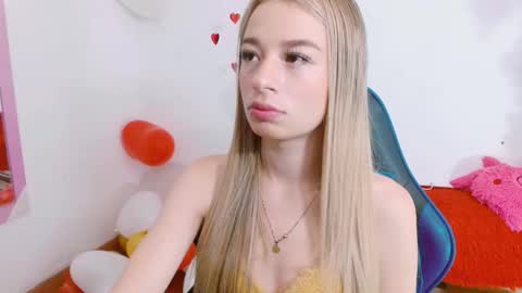 Snapshot of hannah_026 chatting on September 14, 2025, 12:37 pm Hannah 027 online show from September 14, 2025, 12:37 pm