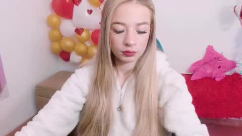 Snapshot of hannah_026 chatting on September 15, 2025, 12:27 pm Hannah 027 online show from September 15, 2025, 12:27 pm