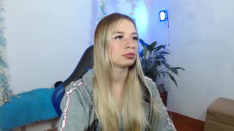 Snapshot of hannah_026 chatting on November 11, 2025, 3:39 am Hannah 027 online show from November 11, 2025, 3:39 am