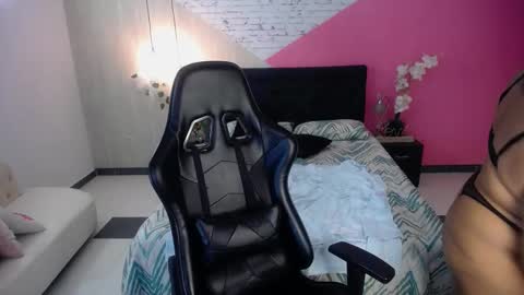 Hannah  online show from October 17, 2025, 5:48 pm