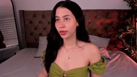 Snapshot of hannah_brady chatting on February 22, 2025, 1:00 am Hannah online show from February 22, 2025, 1:00 am
