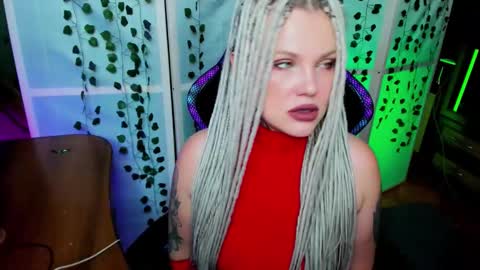 Snapshot of hannah_chaos chatting on October 30, 2025, 7:21 am Hannah online show from October 30, 2025, 7:21 am