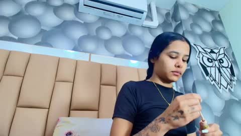 hannah_teehn online show from December 16, 2025, 7:08 pm