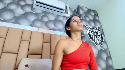 hannah_teehn online show from December 19, 2025, 7:10 pm