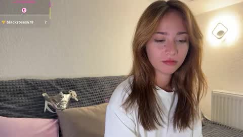 hannahinto online show from October 31, 2025, 1:23 pm