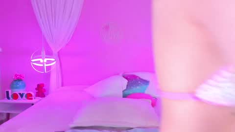 Hannah online show from December 30, 2024, 2:51 pm