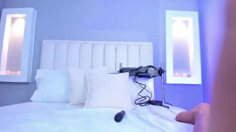 Snapshot of hannapaola chatting on October 22, 2025, 10:42 pm HannaPaola online show from October 22, 2025, 10:42 pm