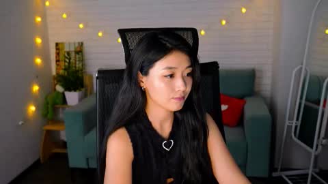 hannarosie online show from September 12, 2025, 7:47 pm