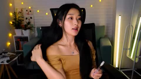 hannarosie online show from September 18, 2025, 8:33 pm