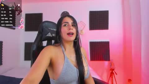 Snapshot of hannarusso chatting on November 22, 2025, 8:19 pm Hanna online show from November 22, 2025, 8:19 pm