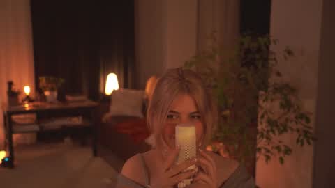 Snapshot of hannasthesia chatting on January 13, 2025, 4:19 pm Hanna online show from January 13, 2025, 4:19 pm