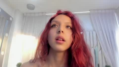 Snapshot of hanniesmile chatting on February 16, 2025, 2:21 pm Hanni online show from February 16, 2025, 2:21 pm