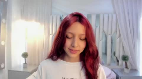 Snapshot of hanniesmile chatting on February 16, 2025, 5:26 pm Hanni online show from February 16, 2025, 5:26 pm