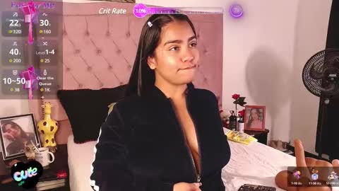 Snapshot of hannnasmith chatting on February 17, 2025, 12:05 pm Hanna online show from February 17, 2025, 12:05 pm