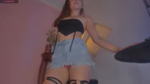 Snapshot of hanny__bunny chatting on October 15, 2025, 2:22 am HANNY online show from October 15, 2025, 2:22 am