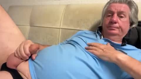 Snapshot of hans66760 chatting on December 25, 2024, 10:37 pm hans66760 online show from December 25, 2024, 10:37 pm