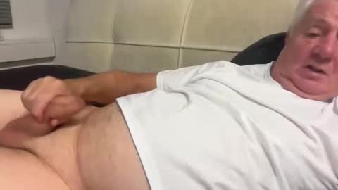 Snapshot of hans66760 chatting on September 17, 2025, 5:36 pm hans66760 online show from September 17, 2025, 5:36 pm