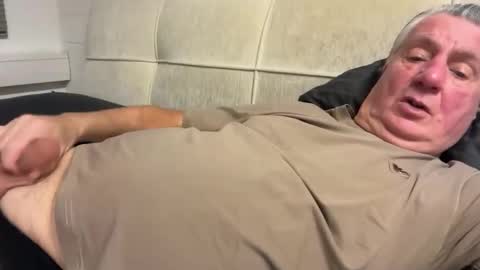 Snapshot of hans66760 chatting on October 11, 2025, 6:28 pm hans66760 online show from October 11, 2025, 6:28 pm