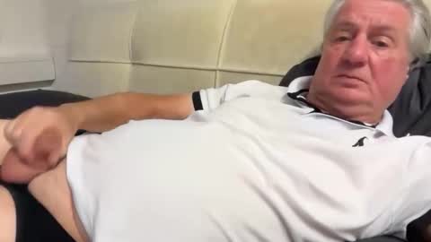 Snapshot of hans66760 chatting on October 18, 2025, 6:30 pm hans66760 online show from October 18, 2025, 6:30 pm