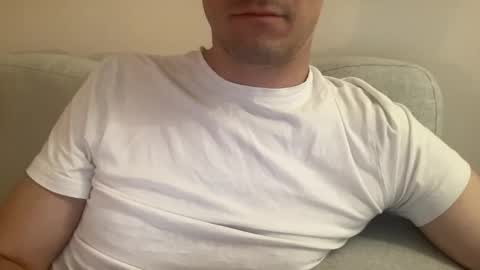 Snapshot of hansimglueck696969 chatting on September 9, 2025, 9:47 pm hansimglueck696969 online show from September 9, 2025, 9:47 pm