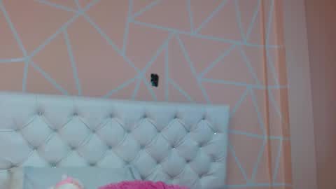 Snapshot of hantonella chatting on October 1, 2025, 8:15 pm Anto online show from October 1, 2025, 8:15 pm