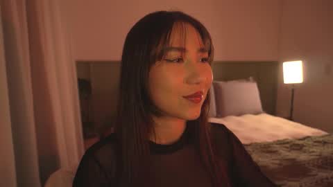 Mizi online show from November 7, 2025, 9:37 pm