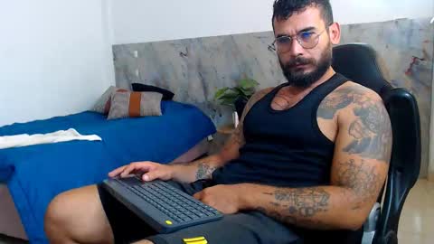 hanz_col online show from November 11, 2025, 10:37 am