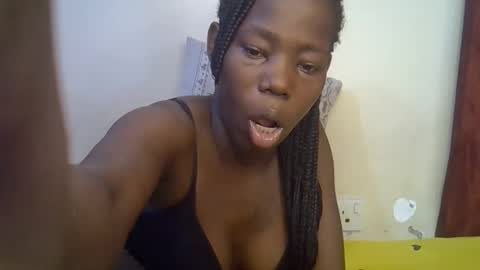 happy_kienyeji online show from November 23, 2025, 9:14 pm