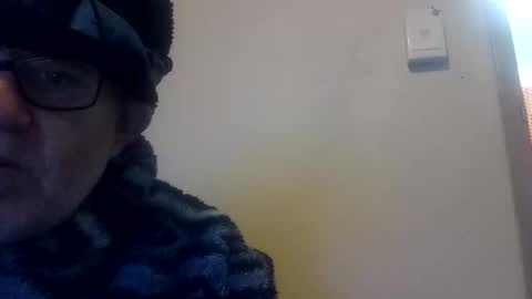 Snapshot of happydick69a chatting on October 14, 2025, 3:02 pm happydick69a online show from October 14, 2025, 3:02 pm