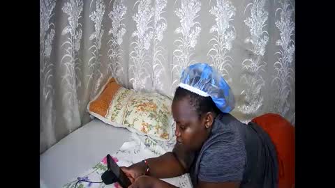 Snapshot of happysonia chatting on September 11, 2025, 10:37 am happysonia online show from September 11, 2025, 10:37 am