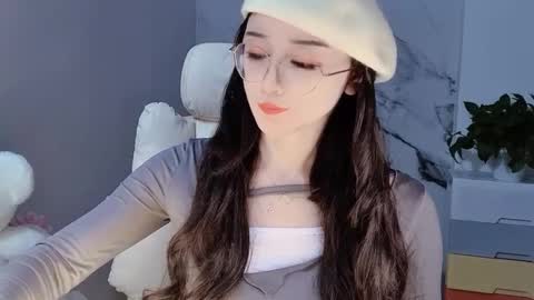 Snapshot of happysweetie168 chatting on December 20, 2024, 1:22 pm Daisy online show from December 20, 2024, 1:22 pm