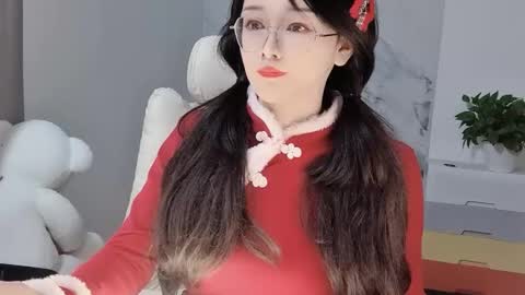 Snapshot of happysweetie168 chatting on February 21, 2025, 5:53 pm Daisy online show from February 21, 2025, 5:53 pm