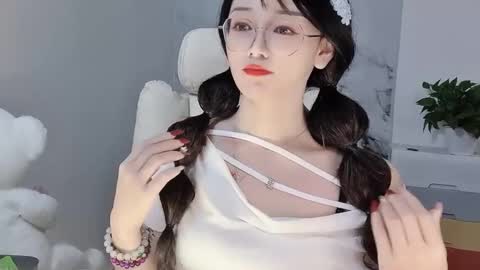 Snapshot of happysweetie168 chatting on February 26, 2025, 2:03 pm Daisy online show from February 26, 2025, 2:03 pm