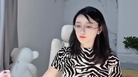 Snapshot of happysweetie168 chatting on March 3, 2025, 5:20 am Daisy online show from March 3, 2025, 5:20 am