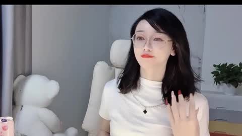 Snapshot of happysweetie168 chatting on March 4, 2025, 4:17 am Daisy online show from March 4, 2025, 4:17 am