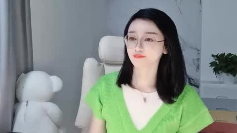 Snapshot of happysweetie168 chatting on March 12, 2025, 3:24 am Daisy online show from March 12, 2025, 3:24 am