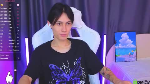 Mark online show from December 2, 2025, 11:34 pm