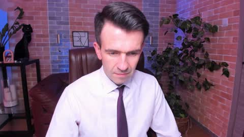 Snapshot of hard_and_juici chatting on January 14, 2025, 12:56 pm Steve online show from January 14, 2025, 12:56 pm