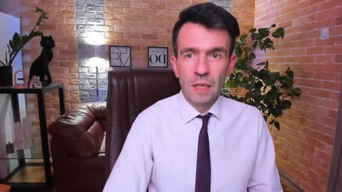 Snapshot of hard_and_juici chatting on January 15, 2025, 5:58 pm Steve online show from January 15, 2025, 5:58 pm