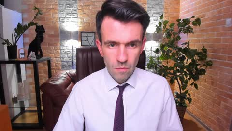 Snapshot of hard_and_juici chatting on January 17, 2025, 2:39 pm Steve online show from January 17, 2025, 2:39 pm