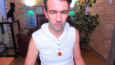 Snapshot of hard_and_juici chatting on January 20, 2025, 4:55 pm Steve online show from January 20, 2025, 4:55 pm