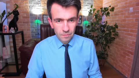 Snapshot of hard_and_juici chatting on January 22, 2025, 3:40 pm Steve online show from January 22, 2025, 3:40 pm