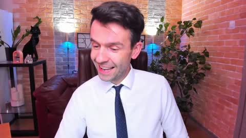 Snapshot of hard_and_juici chatting on January 23, 2025, 5:21 pm Steve online show from January 23, 2025, 5:21 pm