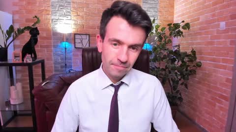 Snapshot of hard_and_juici chatting on January 27, 2025, 12:05 pm Steve online show from January 27, 2025, 12:05 pm