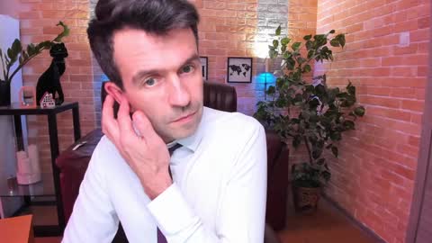 Snapshot of hard_and_juici chatting on January 27, 2025, 3:07 pm Steve online show from January 27, 2025, 3:07 pm