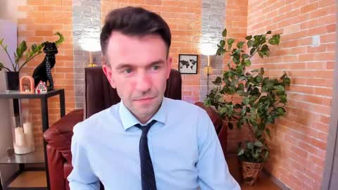 Snapshot of hard_and_juici chatting on February 16, 2025, 1:38 pm Steve online show from February 16, 2025, 1:38 pm